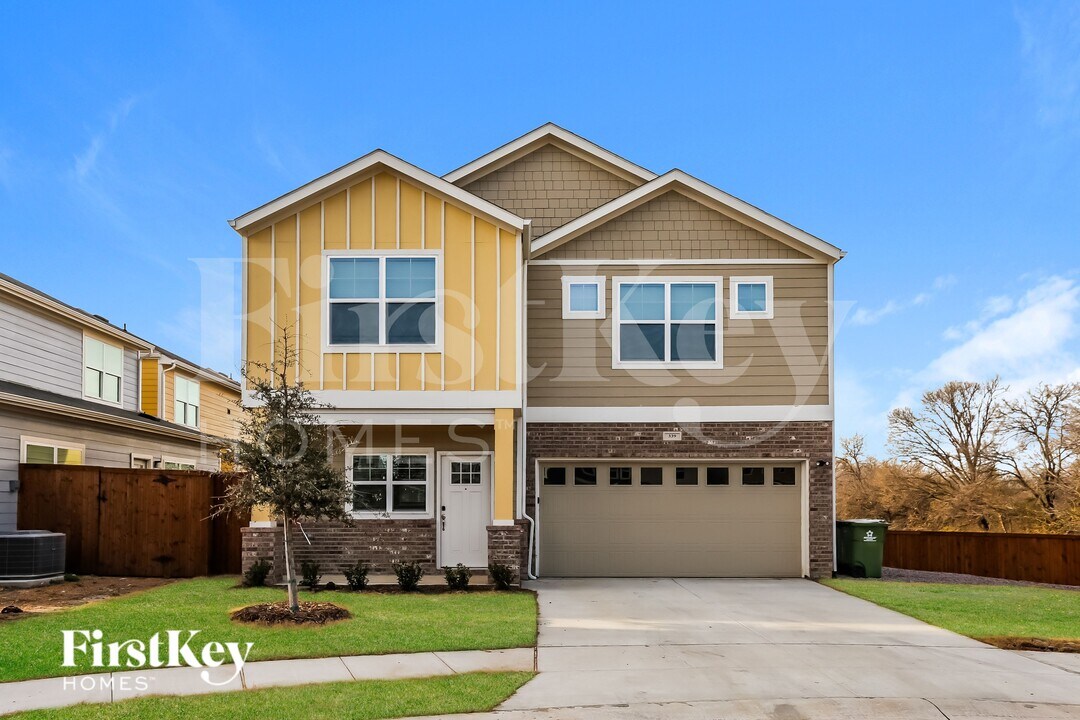 339 Niki Dr in Lewisville, TX - Building Photo