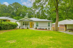 266 Childs Dr NW in Atlanta, GA - Building Photo