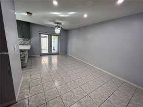 10644 NW 87th Ave in Hialeah Gardens, FL - Building Photo - Building Photo