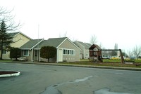 Rainier Glen Apartments in Enumclaw, WA - Building Photo - Building Photo