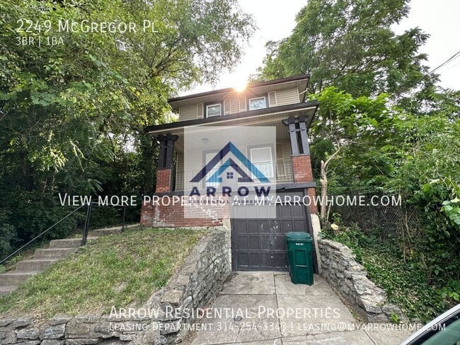 2249 Mcgregor Pl in Cincinnati, OH - Building Photo - Building Photo