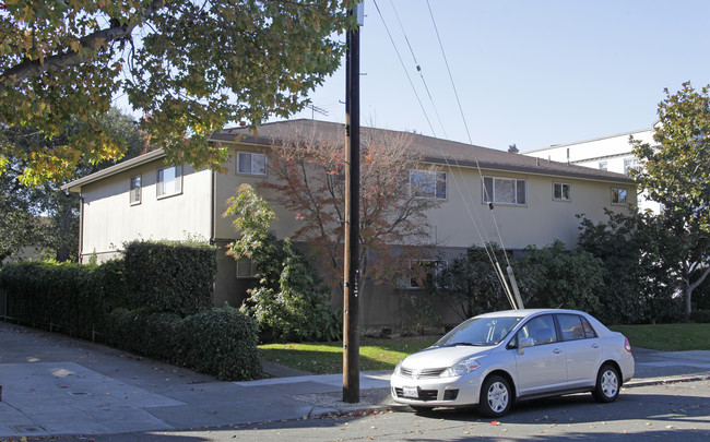 1500 Alameda Ave in Alameda, CA - Foto de edificio - Building Photo