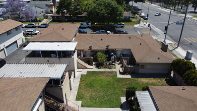 306 S Knott Ave in Anaheim, CA - Building Photo - Building Photo