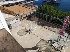 3630 Oakmont Dr in Clearlake, CA - Foto de edificio - Building Photo
