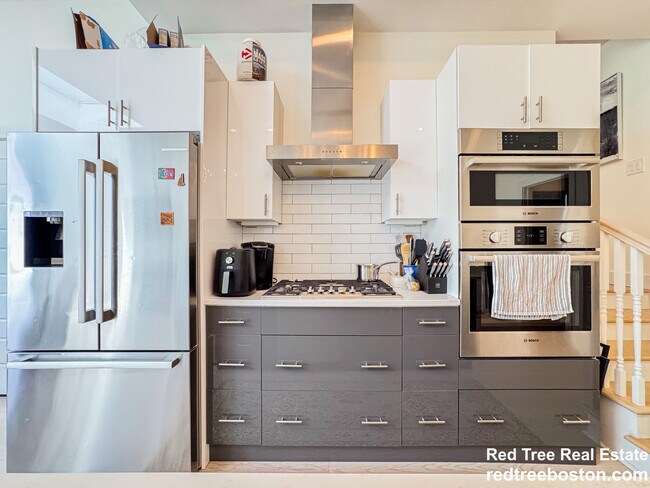 231 Maverick St in Boston, MA - Building Photo - Building Photo