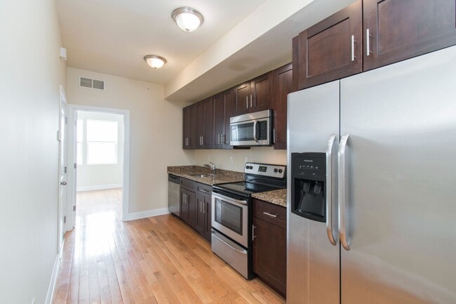1842 N 17th St in Philadelphia, PA - Building Photo - Building Photo