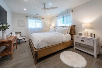 1959 SE 25th Ave in Fort Lauderdale, FL - Foto de edificio - Building Photo