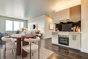 Aquatic Higby in Berkeley, CA - Building Photo