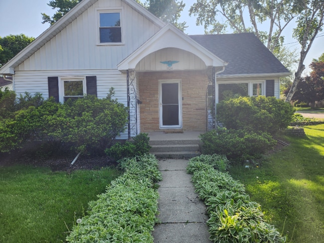 property at 125 N Maple Ave