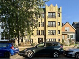 4742 N Hermitage Ave in Chicago, IL - Building Photo