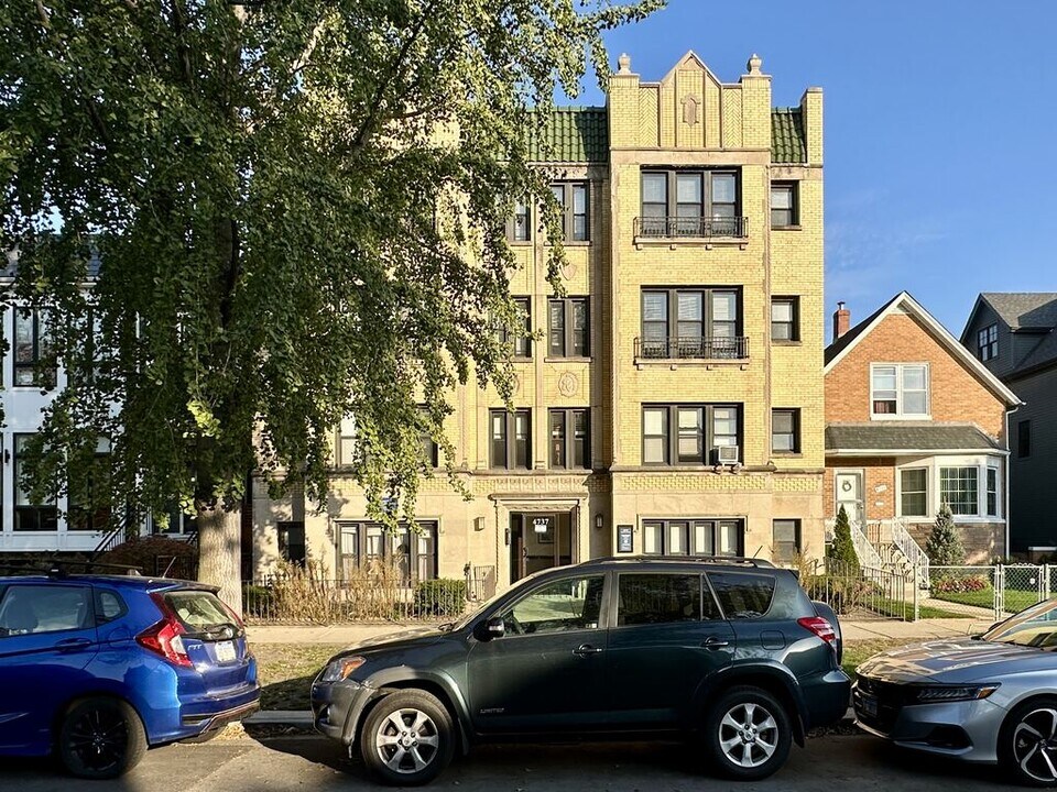 4742 N Hermitage Ave in Chicago, IL - Building Photo