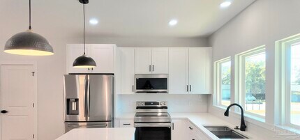 305 N Pace Blvd in Pensacola, FL - Building Photo - Building Photo