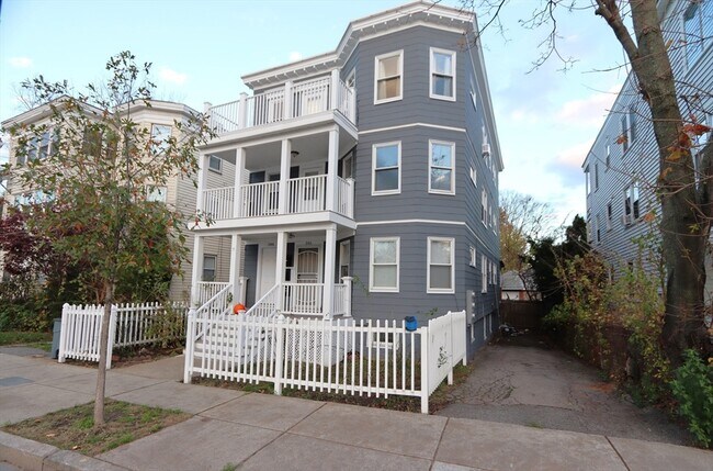 344-346-346 Hyde Park Ave in Boston, MA - Building Photo - Building Photo