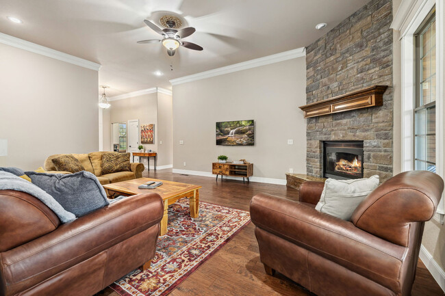 305 Peach Orchard Rd in Bentonville, AR - Building Photo - Building Photo