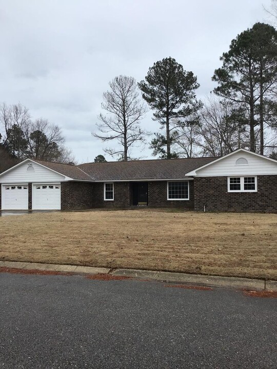 641 Chickasaw Dr in Sumter, SC - Building Photo