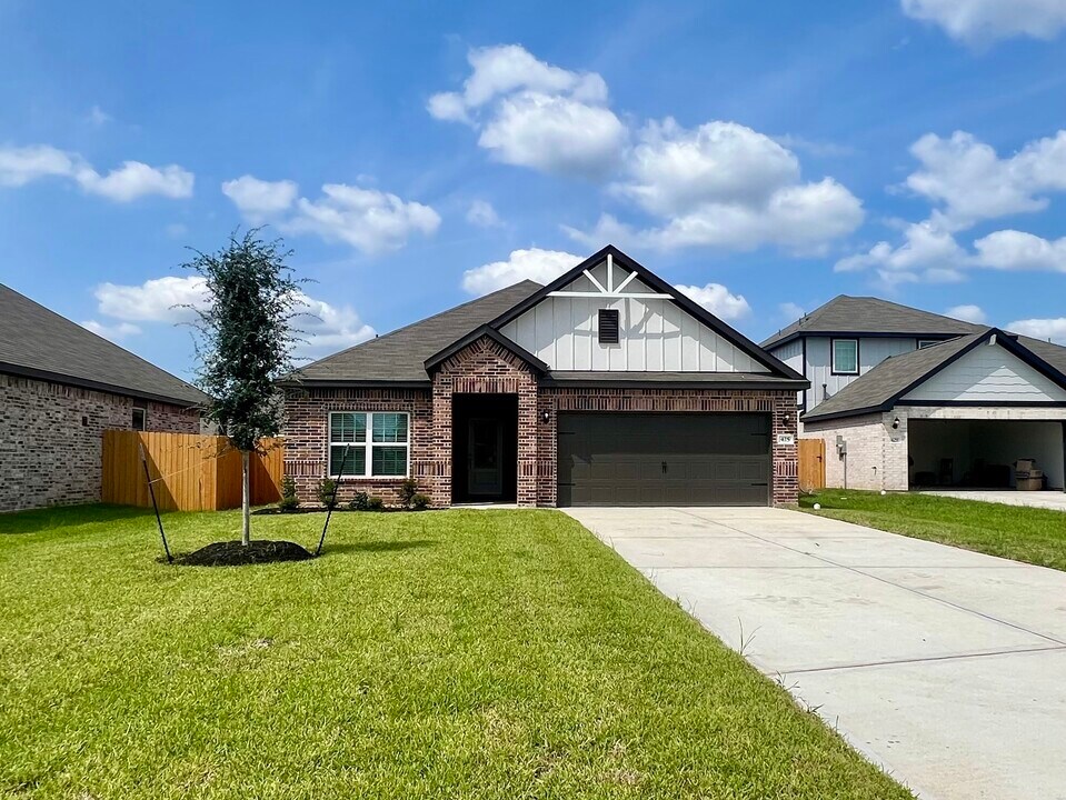 425 Polly Grv Dr in Katy, TX - Building Photo