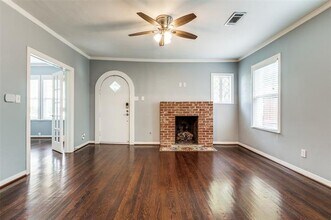 5042 Airline Rd in Dallas, TX - Building Photo - Building Photo
