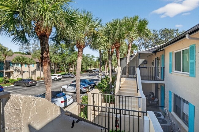 4210 Looking Glass Ln in Naples, FL - Building Photo - Building Photo