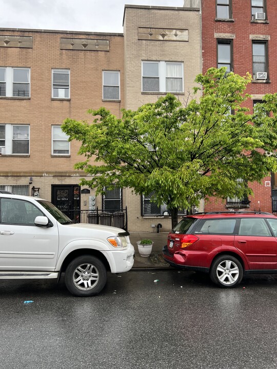 153 Jefferson Ave in Brooklyn, NY - Building Photo