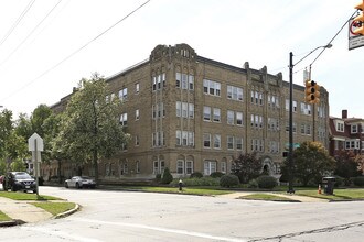Edgecliff in Lakewood, OH - Building Photo - Building Photo