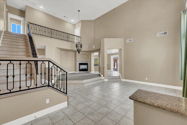10672 Blue Nile Ct in Las Vegas, NV - Foto de edificio - Building Photo