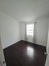 2925 Belmont Ln in Hollywood, FL - Building Photo - Building Photo