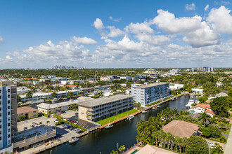 Barclay Square Condominiums in Fort Lauderdale, FL - Building Photo - Building Photo