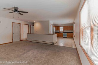 4005-4007 Pond View Dr in South Abington Township, PA - Building Photo - Building Photo