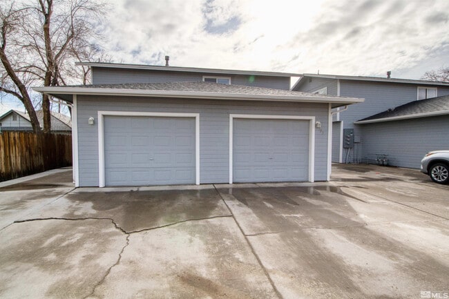 property at 175 N Broadway St