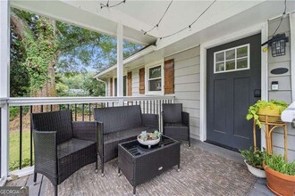 2806 Fraser St, Unit 7-F7-E in Smyrna, GA - Foto de edificio - Building Photo