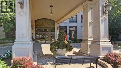 9225 Jane St in Vaughan, ON - Building Photo - Building Photo
