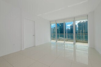 92 SW 3rd St, Unit 3503 in Miami, FL - Building Photo - Building Photo