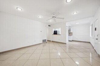 2878 Donnelly Dr in Atlantis, FL - Building Photo - Building Photo