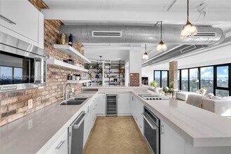 5701 Biscayne Blvd in Miami, FL - Building Photo - Building Photo