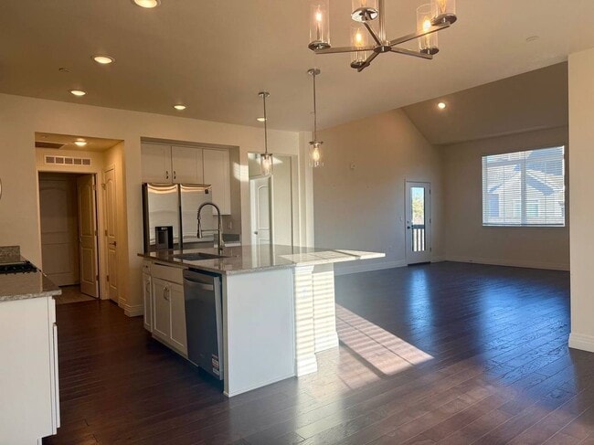 1851 S Dunkirk St in Aurora, CO - Foto de edificio - Building Photo