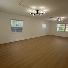 5108 W San Jose St in Tampa, FL - Building Photo - Building Photo