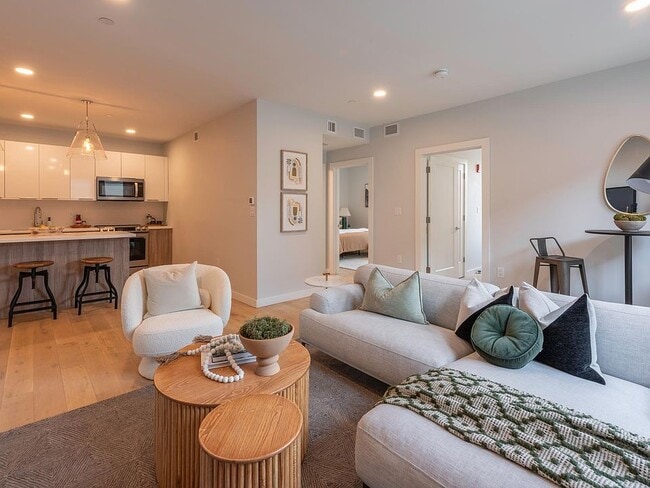 26 Bow St, Unit 2I