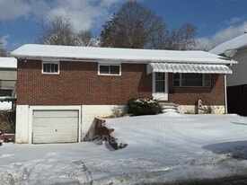 309 E Prince St in Beckley, WV - Building Photo