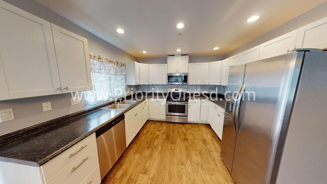 3854 Alameda Way in Bonita, CA - Building Photo - Building Photo