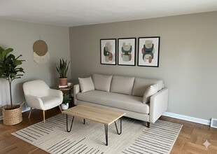 16 Franklin Ave in Phoenixville, PA - Foto de edificio - Building Photo