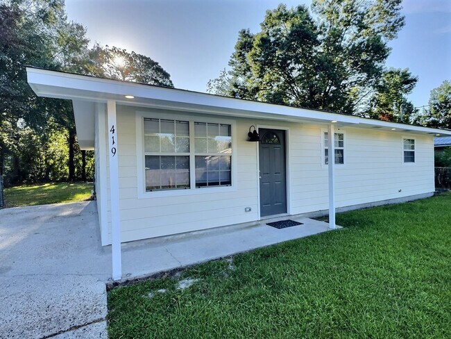 property at 419 Woody Cir