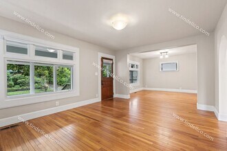 3848 SE Ivon St in Portland, OR - Building Photo - Building Photo