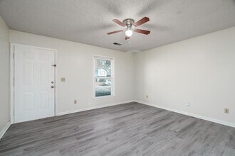 118 Roberta Dr in Summerville, SC - Building Photo - Building Photo