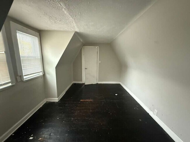 14117 Cranwood Dr in Garfield Heights, OH - Building Photo - Building Photo