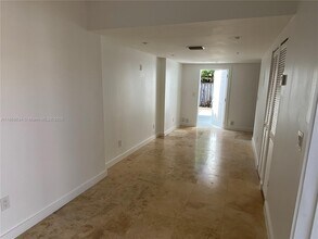 2625 NE 32nd St in Fort Lauderdale, FL - Building Photo - Building Photo