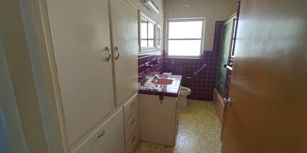 107 6th St E in Bradenton, FL - Building Photo - Building Photo