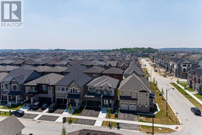 40 Icon St in Brampton, ON - Building Photo - Building Photo