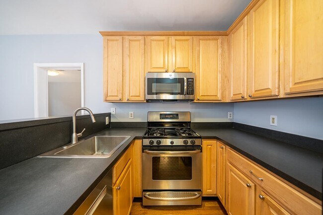 1115 Grand St in Hoboken, NJ - Building Photo - Building Photo