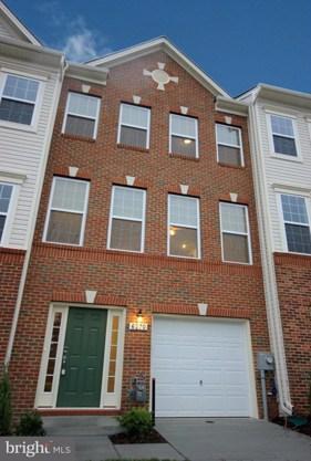 6270 Newport Ct in Frederick, MD - Foto de edificio