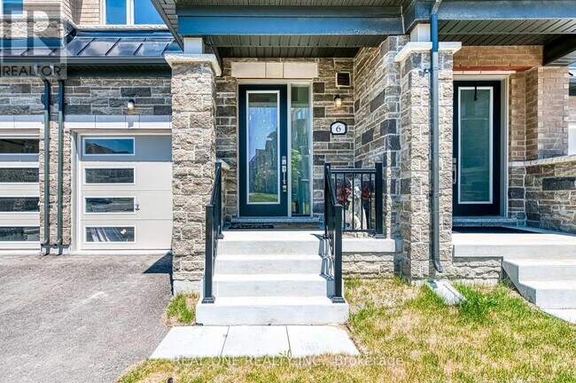 6 Brofarm Ln in Whitchurch-Stouffville, ON - Building Photo - Building Photo